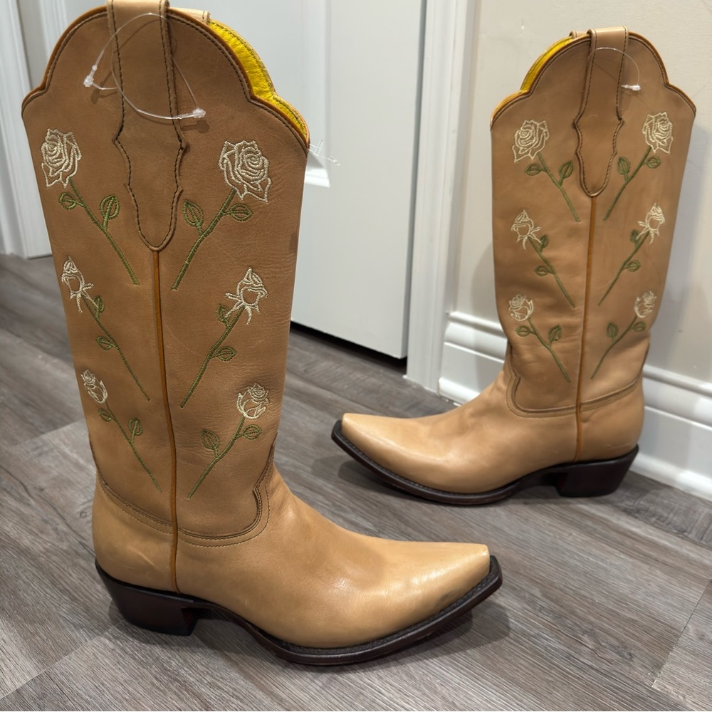 Planet Cowboy Saharan Dozen Roses Western Cowboy Boots